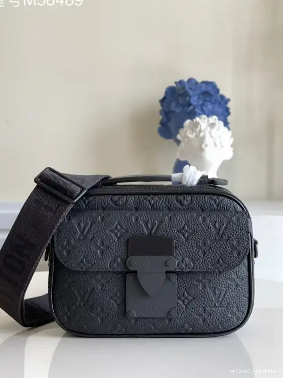 Official oldcobbler LOUIS LOCK MESSENGER S VUITTON 0619